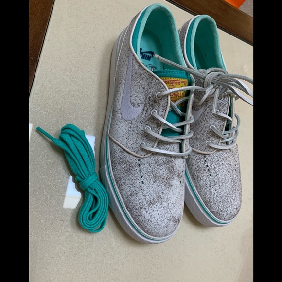 Nike SB Stefan Janoski Elite Flamingo Mens shoe, excellent